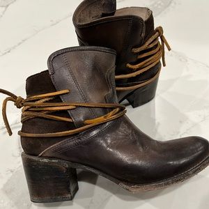 Freebird By Steven “Casey” sz 10